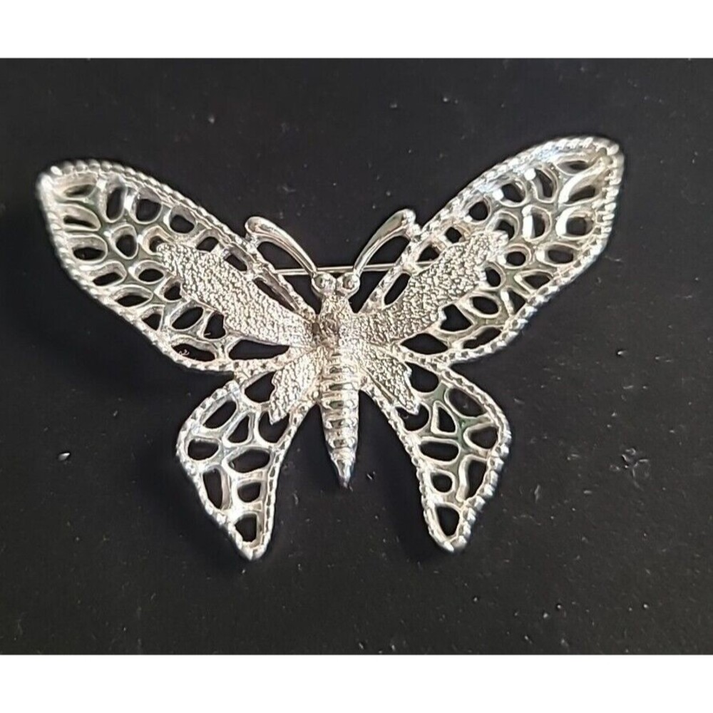 Vintage Sarah Coventry Silvertone Madame Butterfly Pendant Brooch 2.5"x1.75"